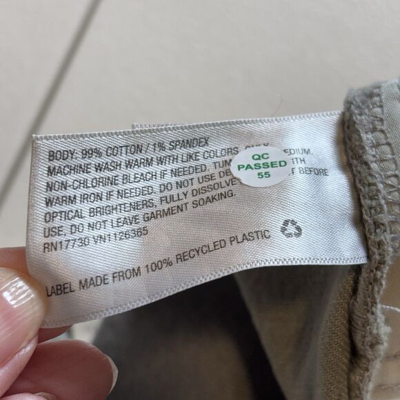 Universal Thread Womens Shorts Size 10 Vintage Midi Dusty Olive  NWT - Picture 10 of 13